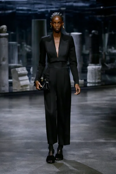 Look 53